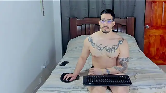 Hunter Hoott online show from March 20, 12:55 am