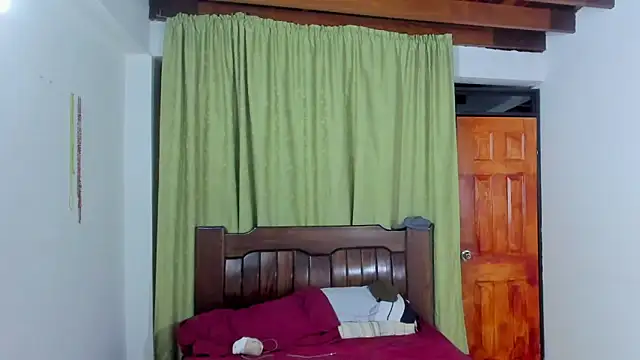 Hunter Hoott online show from March 14, 2:06 am