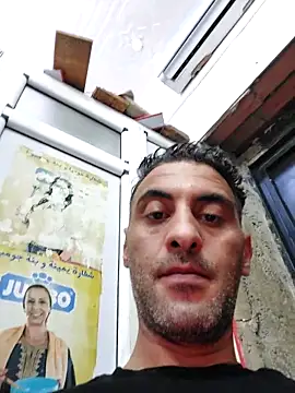 Snapshot of Mahdidido45 chatting on June 16, 9:53 am Mahdidido45 online show from June 16, 9:53 am