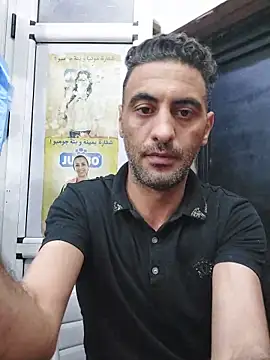 Snapshot of Mahdidido45 chatting on June 19, 8:14 pm Mahdidido45 online show from June 19, 8:14 pm