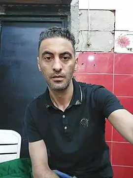 Snapshot of Mahdidido45 chatting on June 18, 6:13 pm Mahdidido45 online show from June 18, 6:13 pm