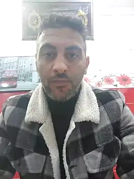 Snapshot of Mahdidido45 chatting on March 29, 11:28 pm Mahdidido45 online show from March 29, 11:28 pm