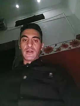 Snapshot of Mahdidido45 chatting on May 7, 10:02 pm Mahdidido45 online show from May 7, 10:02 pm