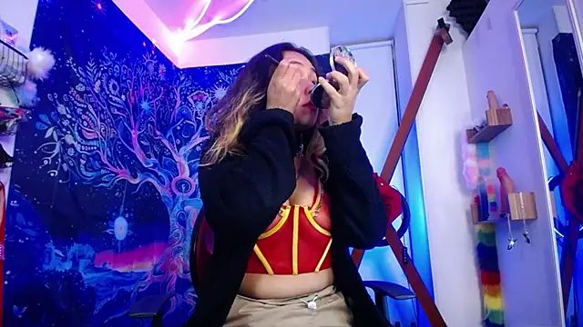 Snapshot of SabaTheCourtesan chatting on December 3, 5:19 am SabaTheCourtesan online show from December 3, 5:19 am