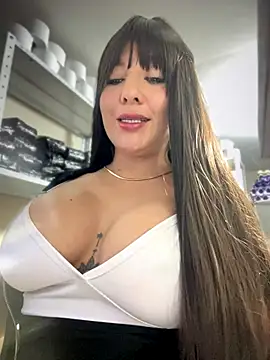 AlanaRouss online show from October 18, 11:51 pm
