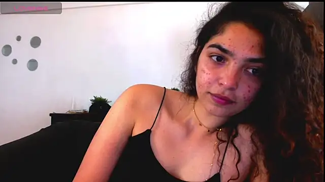 Snapshot of Ariagal chatting on September 15, 6:41 pm Ariagal online show from September 15, 6:41 pm