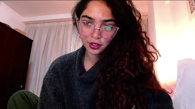 Snapshot of Ariagal chatting on September 17, 9:17 pm Ariagal online show from September 17, 9:17 pm