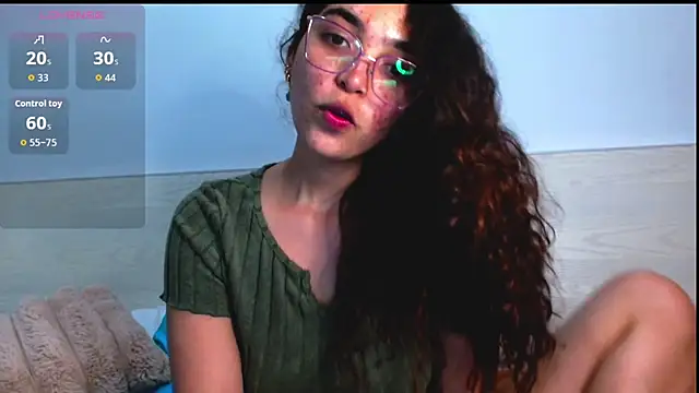 Snapshot of Ariagal chatting on September 10, 11:59 pm Ariagal online show from September 10, 11:59 pm