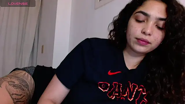 Snapshot of Ariagal chatting on November 19, 11:16 pm Ariagal online show from November 19, 11:16 pm