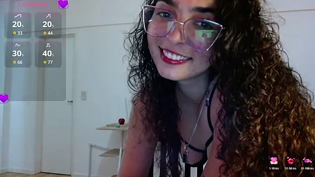 Snapshot of Ariagal chatting on November 24, 11:27 pm Ariagal online show from November 24, 11:27 pm