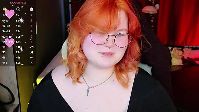 fillisfox  online show from April 12, 4:32 pm