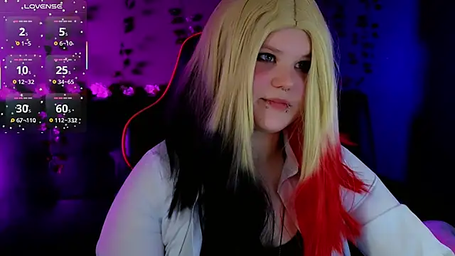 fillisfox  online show from October 8, 4:08 pm