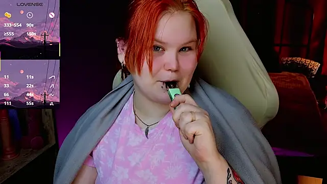 fillisfox  online show from April 24, 11:23 am