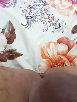 Mm7oon bnat online show from October 19, 3:37 pm