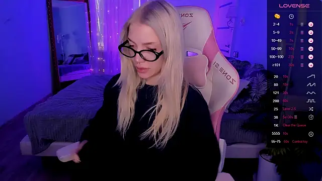 AnyaTaylor  online show from April 25, 2:25 am