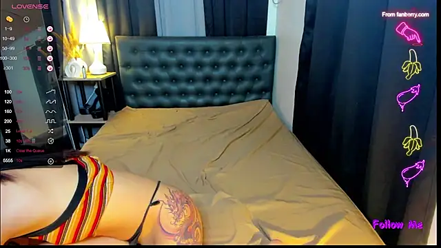 Snapshot of bellamoonlightX chatting on October 24, 8:46 am bellamoonlightX online show from October 24, 8:46 am