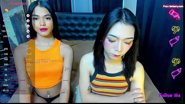 Snapshot of bellamoonlightX chatting on April 26, 8:22 am bellamoonlightX online show from April 26, 8:22 am