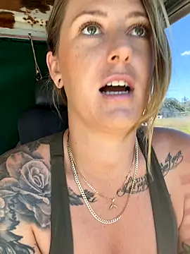 Snapshot of OdetteDelane chatting on October 21, 2:33 am OdetteDelane online show from October 21, 2:33 am