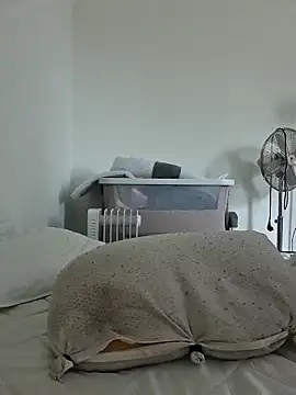 Snapshot of Michou02xXx chatting on November 19, 12:16 pm Michou02xXx online show from November 19, 12:16 pm