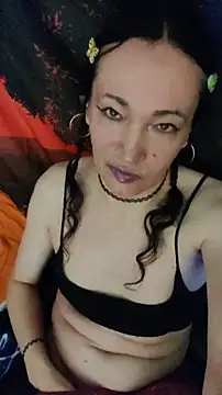 Snapshot of Tselka chatting on November 24, 9:15 pm Tselka online show from November 24, 9:15 pm