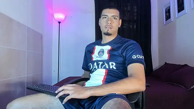 TeamPorn 19 online show from February 17, 3:31 pm