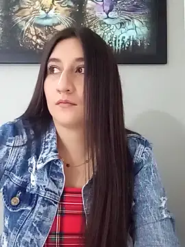 Snapshot of LunaBaby- chatting on September 10, 11:31 am LunaBaby- online show from September 10, 11:31 am