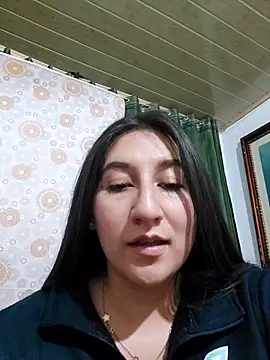 Snapshot of LunaBaby- chatting on September 23, 11:12 pm LunaBaby- online show from September 23, 11:12 pm