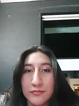Snapshot of LunaBaby- chatting on October 16, 11:46 pm LunaBaby- online show from October 16, 11:46 pm