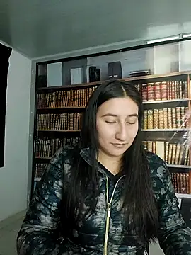 Snapshot of LunaBaby- chatting on October 16, 11:40 am LunaBaby- online show from October 16, 11:40 am
