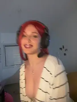 Snapshot of kendrafarq chatting on April 29, 2:38 am kendrafarq online show from April 29, 2:38 am
