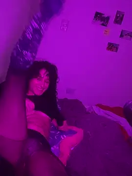 kendrafarq online show from April 24, 6:15 am