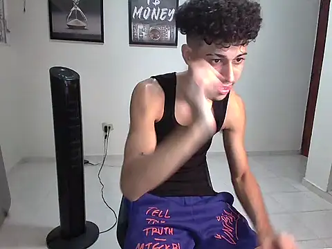 Dollarhot30 online show from December 16, 10:36 pm