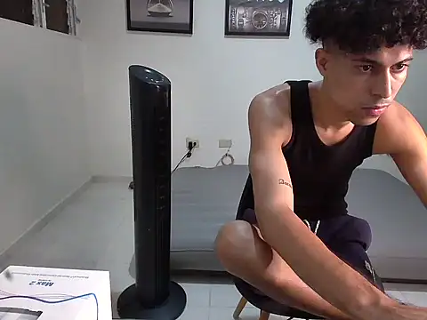 Dollarhot30 online show from November 10, 12:15 am