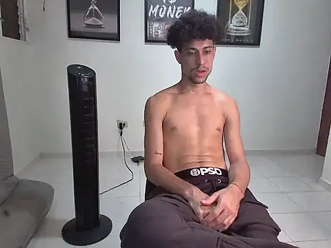 Dollarhot30 online show from February 1, 7:39 am