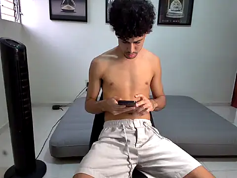 Dollarhot30 online show from November 14, 9:29 pm