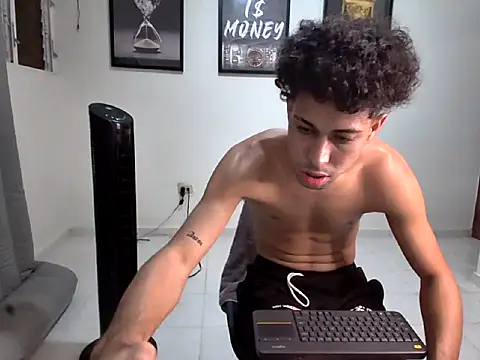 Dollarhot30 online show from January 10, 1:56 am