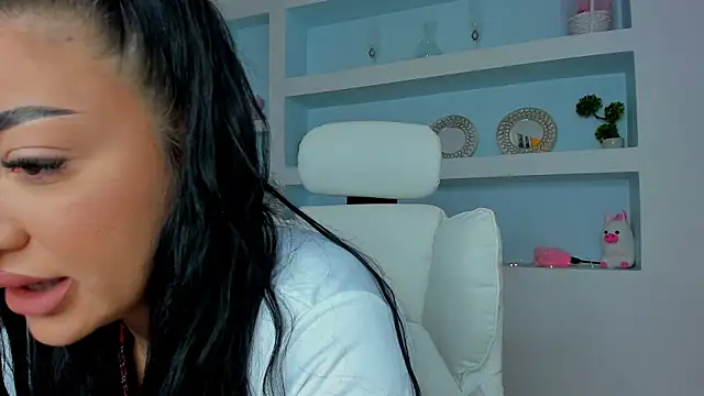 Snapshot of juicyjulie_ chatting on September 23, 6:09 am juicyjulie online show from September 23, 6:09 am