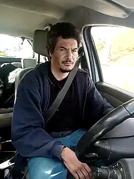 Snapshot of twitshe chatting on November 3, 1:15 pm twitshe online show from November 3, 1:15 pm