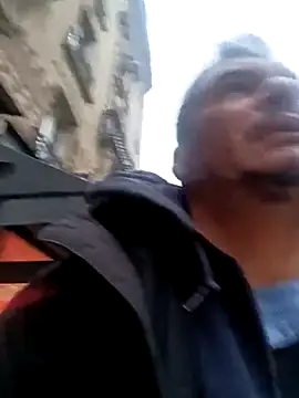 Snapshot of twitshe chatting on November 28, 7:19 am twitshe online show from November 28, 7:19 am