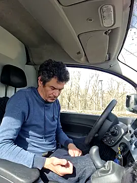 twitshe online show from February 23, 11:11 am