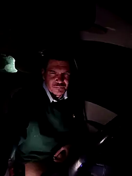 Snapshot of twitshe chatting on November 22, 9:13 pm twitshe online show from November 22, 9:13 pm