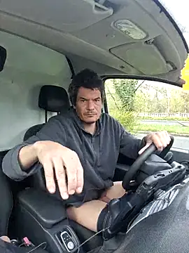 twitshe online show from March 10, 11:03 am