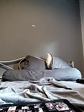 twitshe online show from January 13, 10:41 am