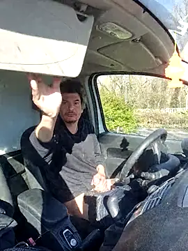 twitshe online show from March 13, 8:41 am