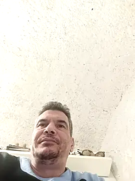 Snapshot of twitshe chatting on November 26, 8:20 pm twitshe online show from November 26, 8:20 pm