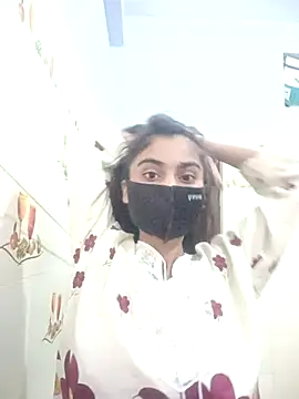 Snapshot of Hot-Soniya733 chatting on October 19, 9:01 am Hot-Soniya733 online show from October 19, 9:01 am