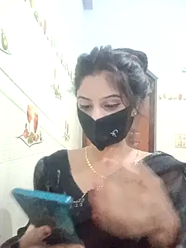 Snapshot of Hot-Soniya733 chatting on November 5, 7:28 pm Hot-Soniya733 online show from November 5, 7:28 pm