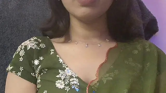 Snapshot of SWEET-18-TEEN chatting on October 9, 6:19 pm SWEET-18-TEEN online show from October 9, 6:19 pm