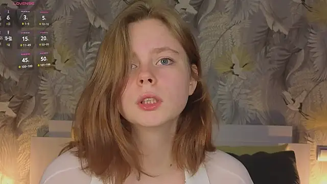 Snapshot of JulietteRain chatting on October 19, 6:10 pm JulietteRain online show from October 19, 6:10 pm