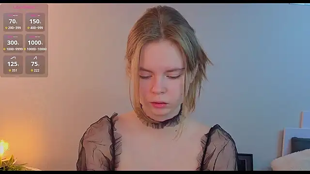 JulietteRain online show from March 1, 5:35 pm